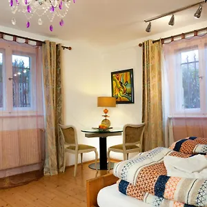 https://ferienwohnung-weintraube.dresdenhotels.net